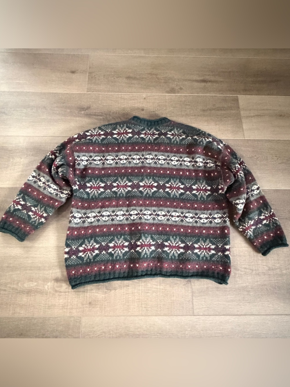 Vintage Woolrich Outwear Sweater Women XL Green Wool VNeck Sweater Fair Isle 90s - Picture 4 of 7